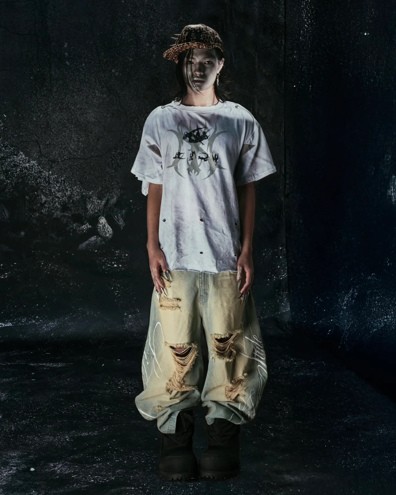 "CHAOS GIRL" WHITE WAXED T SHIRT - Image 4