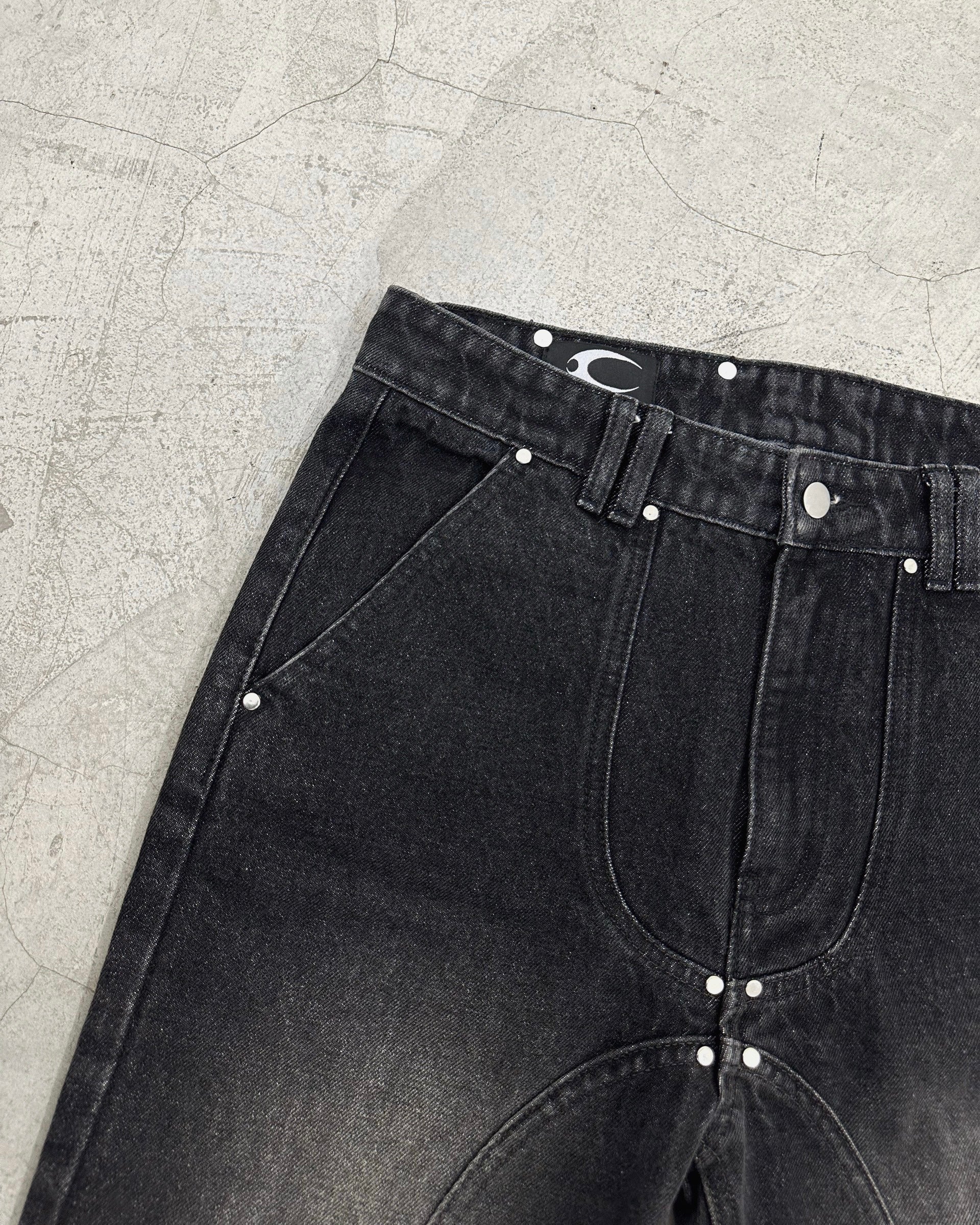CZ DARK KNIGHT FLARE JEANS - Image 5