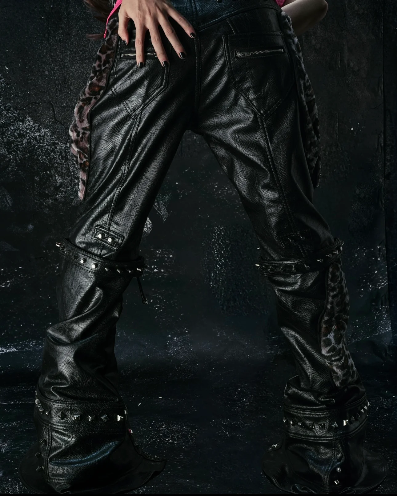 "FLAWLESS" LEOPARD LEATHER PYTHON SKINNY FLARED - Image 5