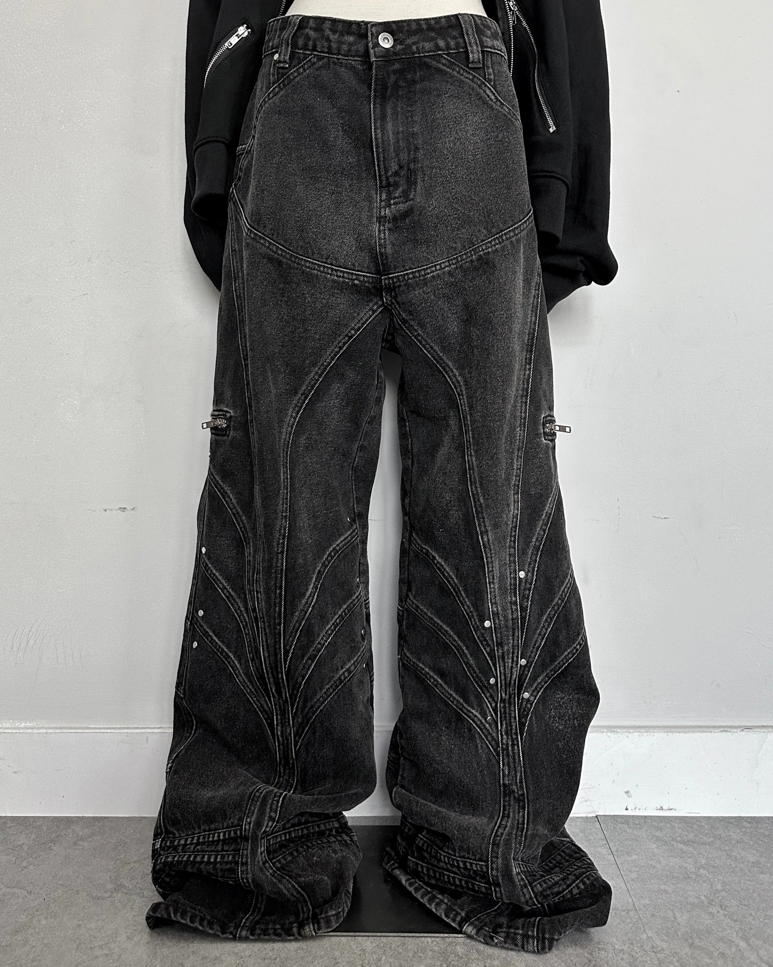 "FOUR KNIGHT" BAGGY FLARED JEANS - Image 7