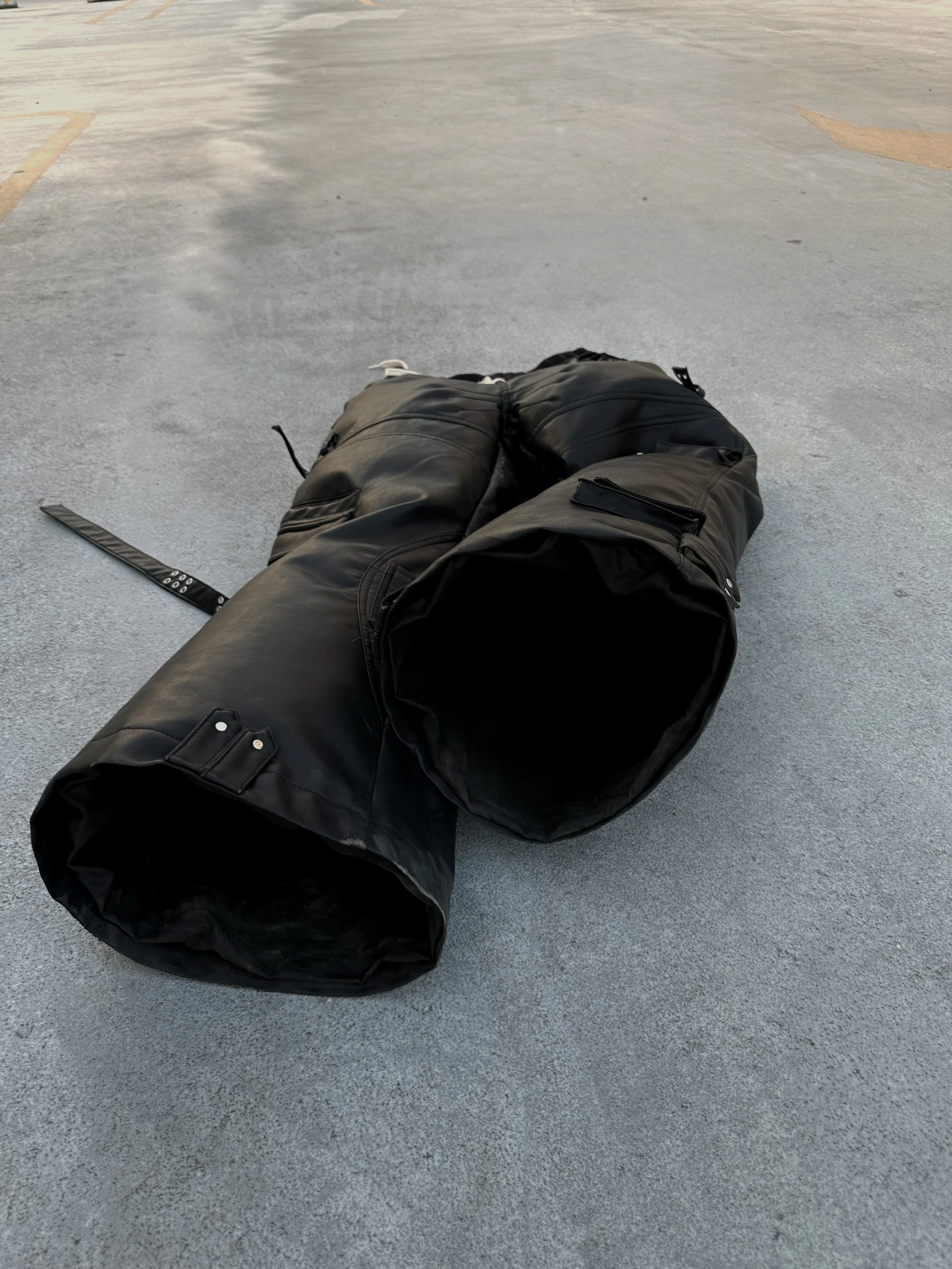 GHIDØRAH CHAØS LEATHER CARGO PANTS - Image 10