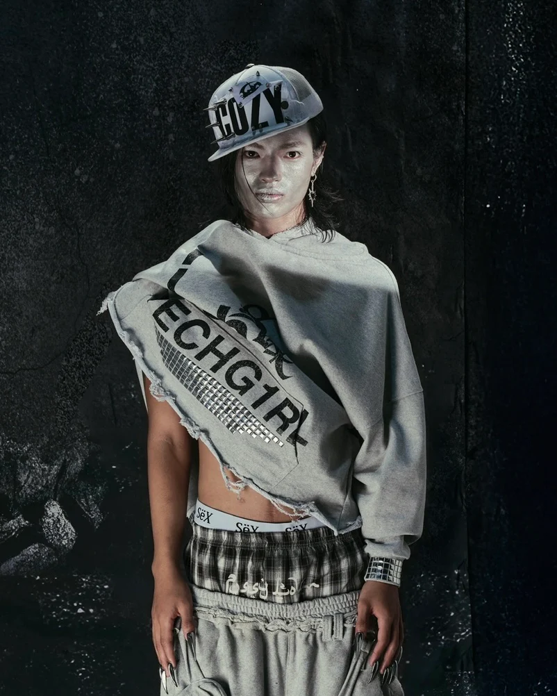 "TECH G1RL" STUDDED HOODIE - Image 4