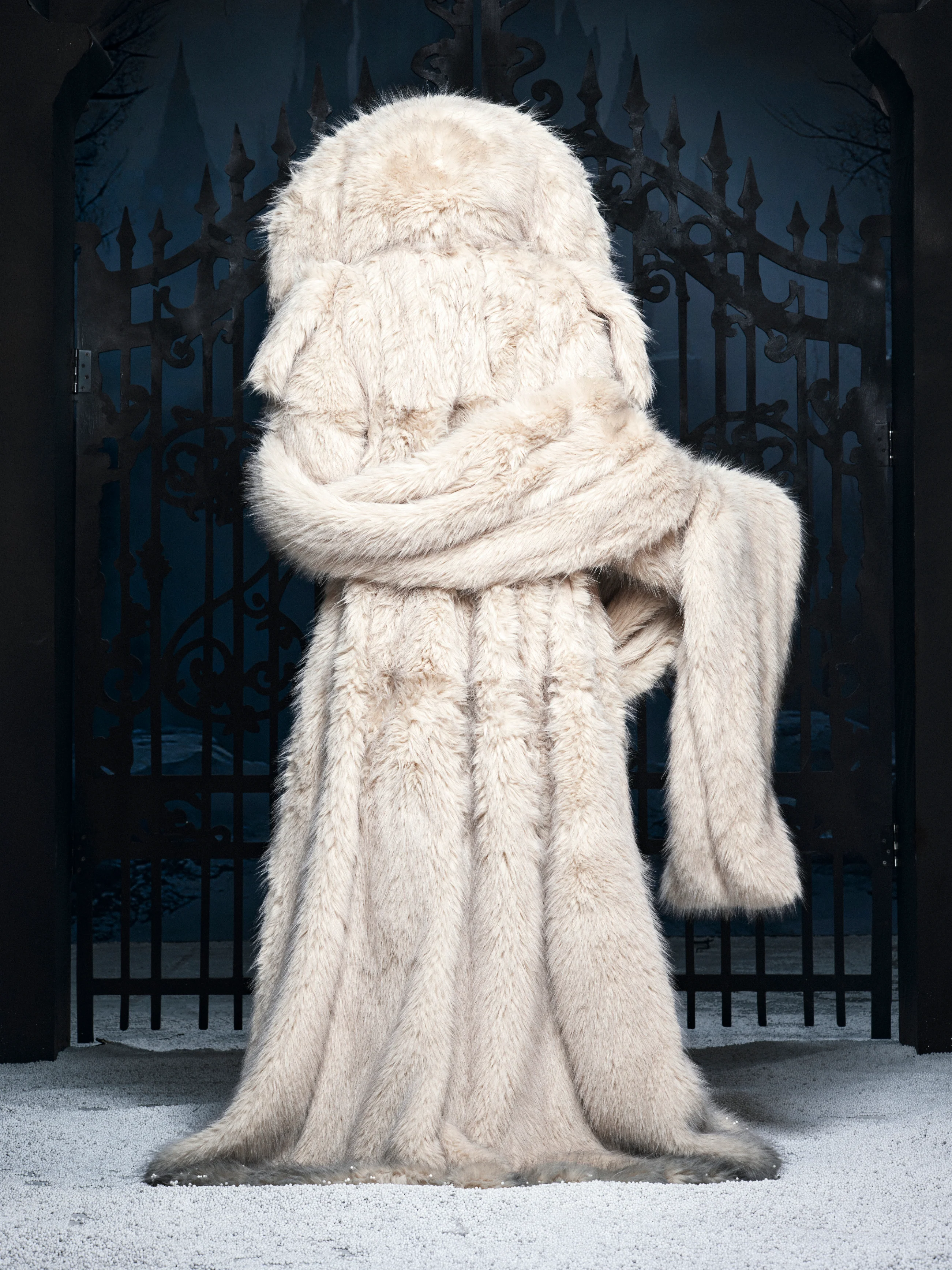 THE WHITE RITUAL FUR COAT - Image 5